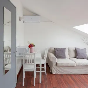 2 Bedroom 2 Bathroom Apt - Duomo 2 Apartment Milan